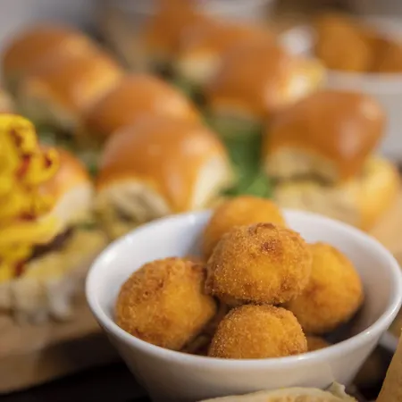 Clayton Silver Springs Otel